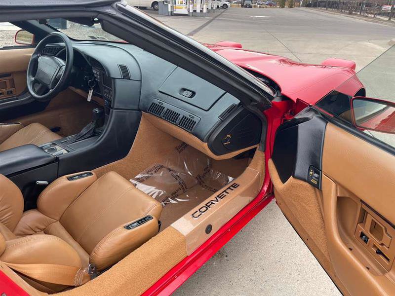 Used 1990 Chevrolet Corvette Convertible RWD image 47