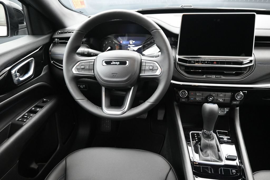 New 2026 Jeep Compass Latitude AWD/4WD image 3
