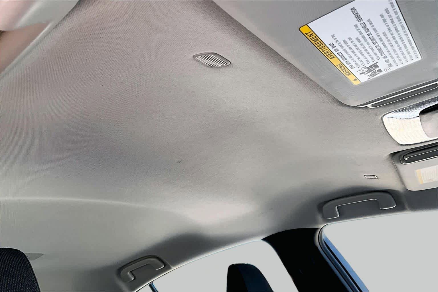 Used 2025 Toyota Prius LE FWD image 13