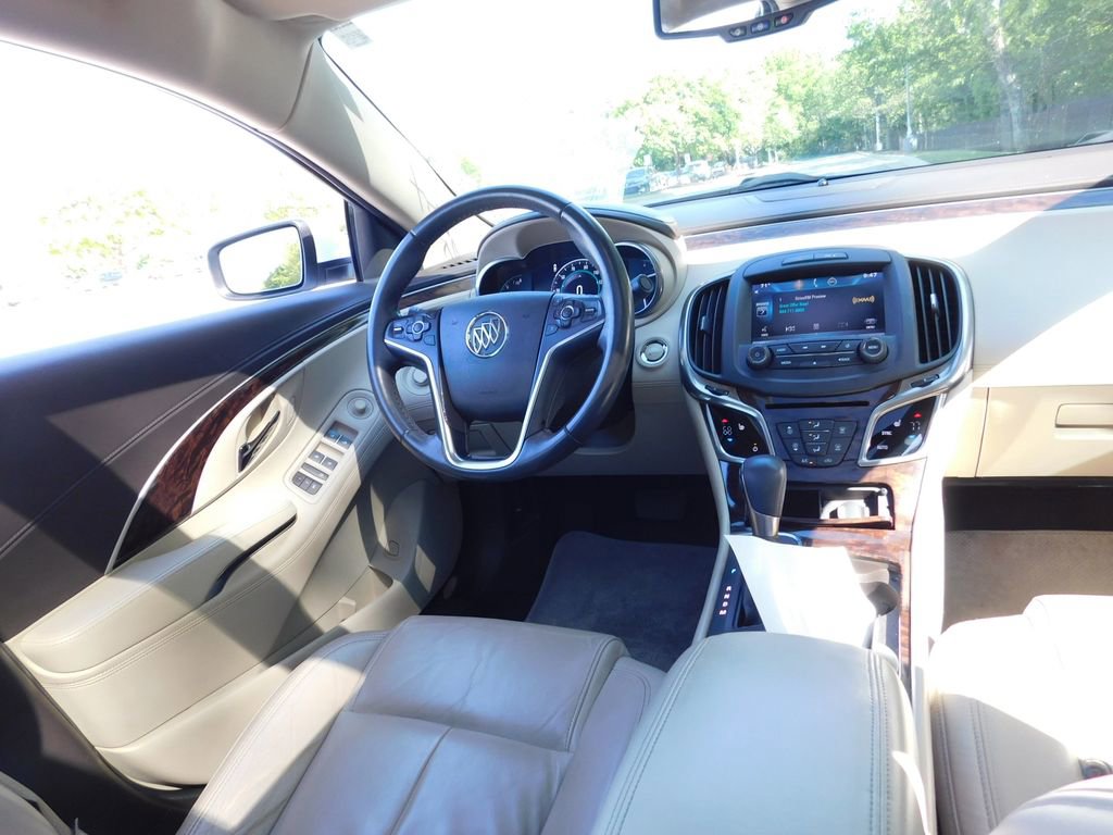 Used 2015 Buick LaCrosse Leather FWD image 3