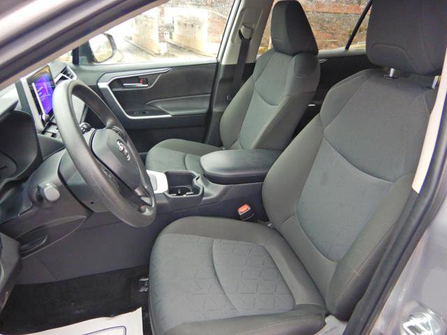Used 2025 Toyota RAV4 XLE image 12