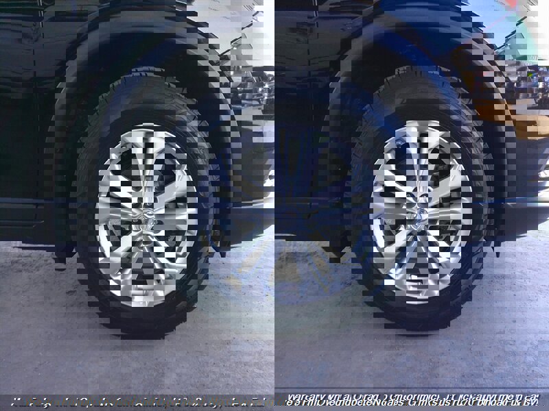 Used 2015 Nissan Rogue SV image 46