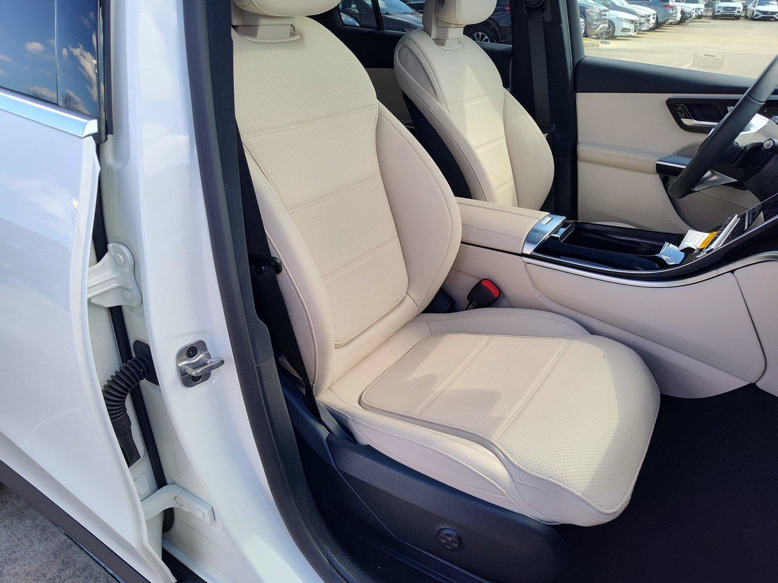 Certified 2026 Mercedes-Benz GLC 300 4MATIC image 12