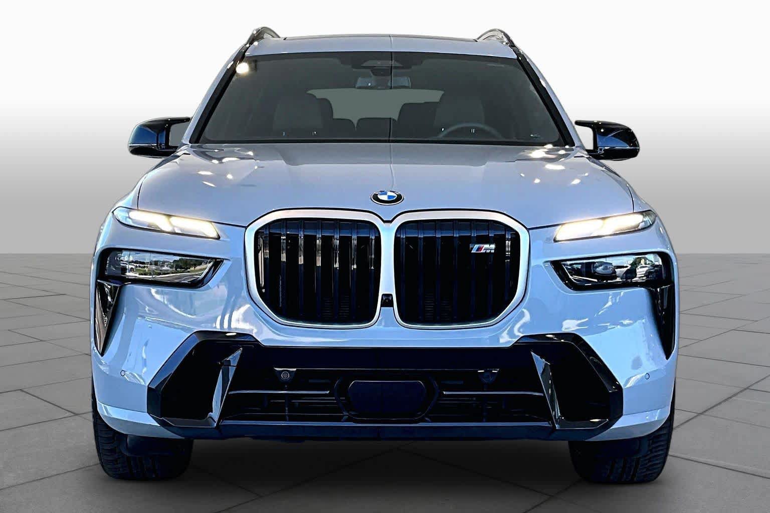 Used 2026 BMW X7 M60i AWD/4WD image 3