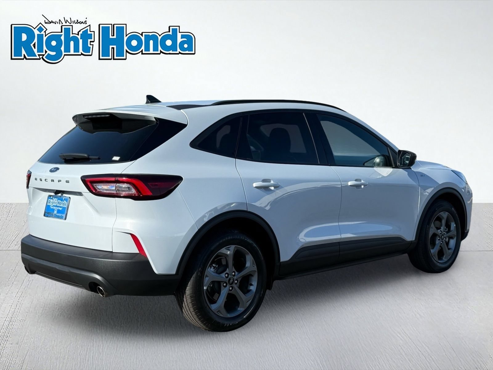 Used 2025 Ford Escape ST-Line FWD image 8