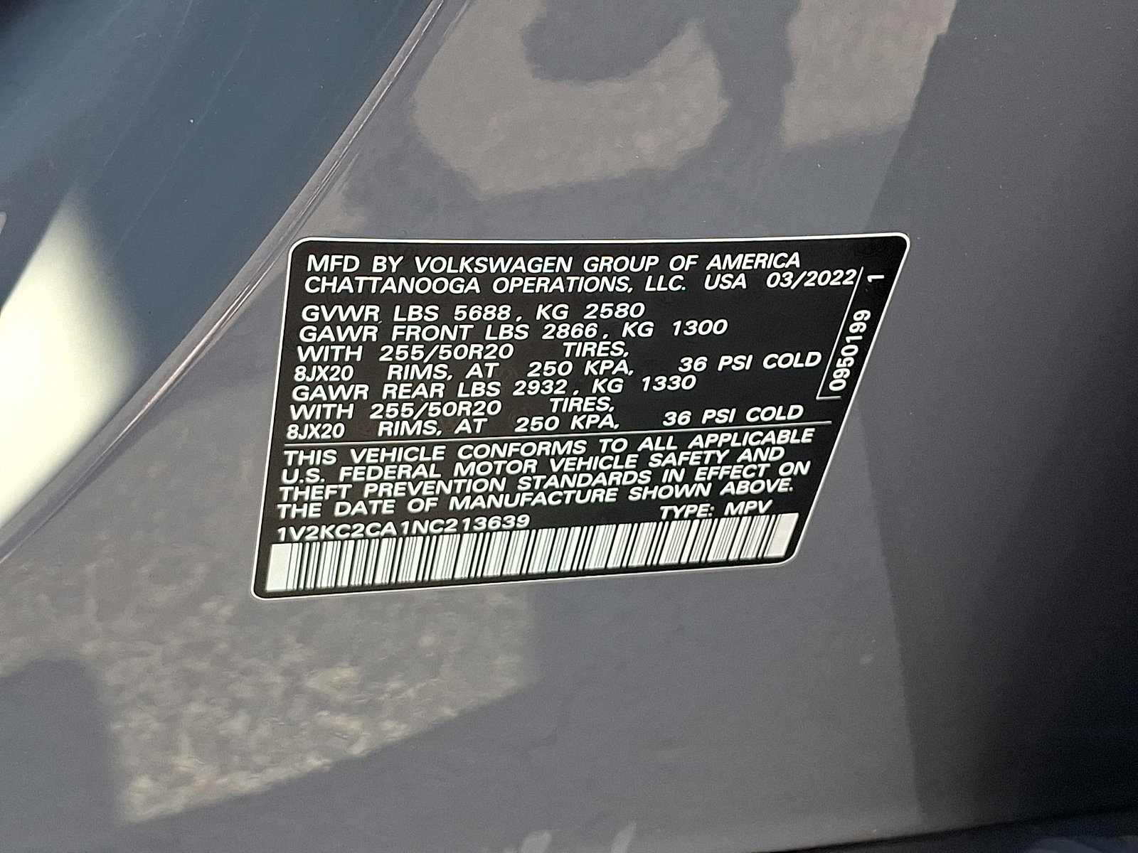 Certified 2022 Volkswagen Atlas Cross Sport SE w/ Panoramic Sunroof Package image 28