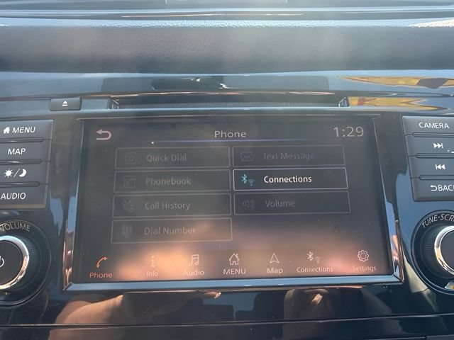 Used 2018 Nissan Rogue SV w/ Premium Package AWD/4WD image 15