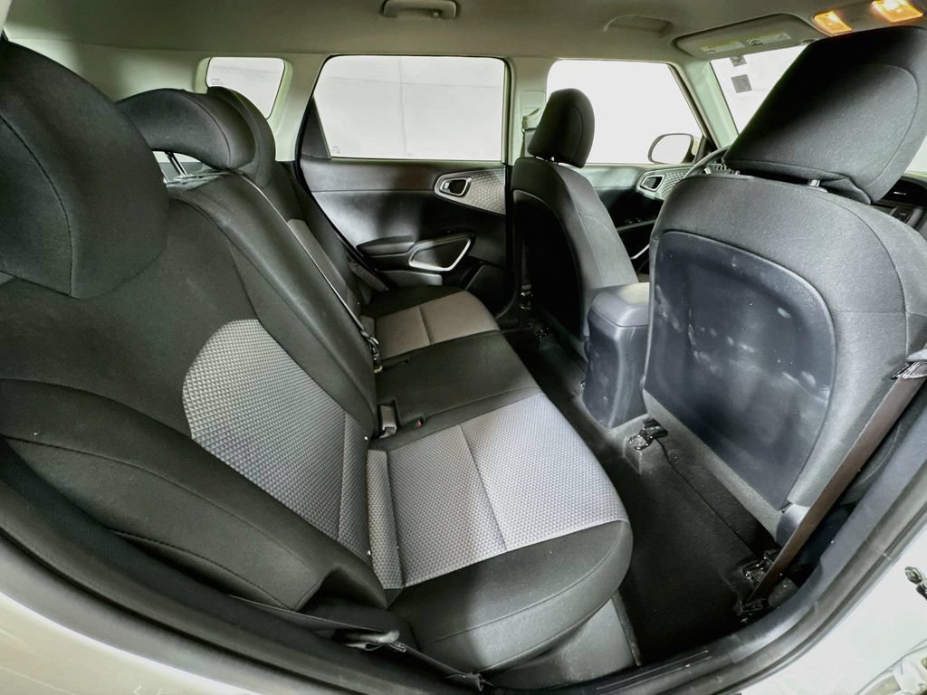 Used 2022 Kia Soul LX FWD image 24