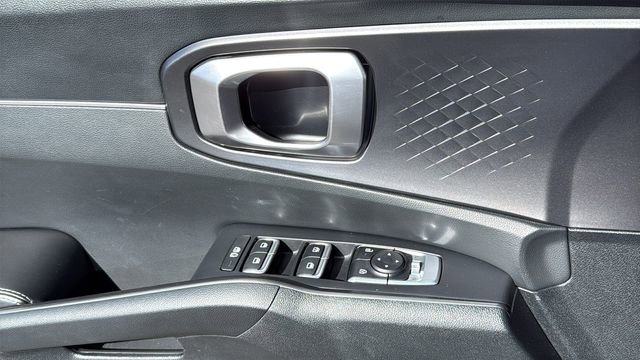 Used 2024 Kia Sorento S image 22