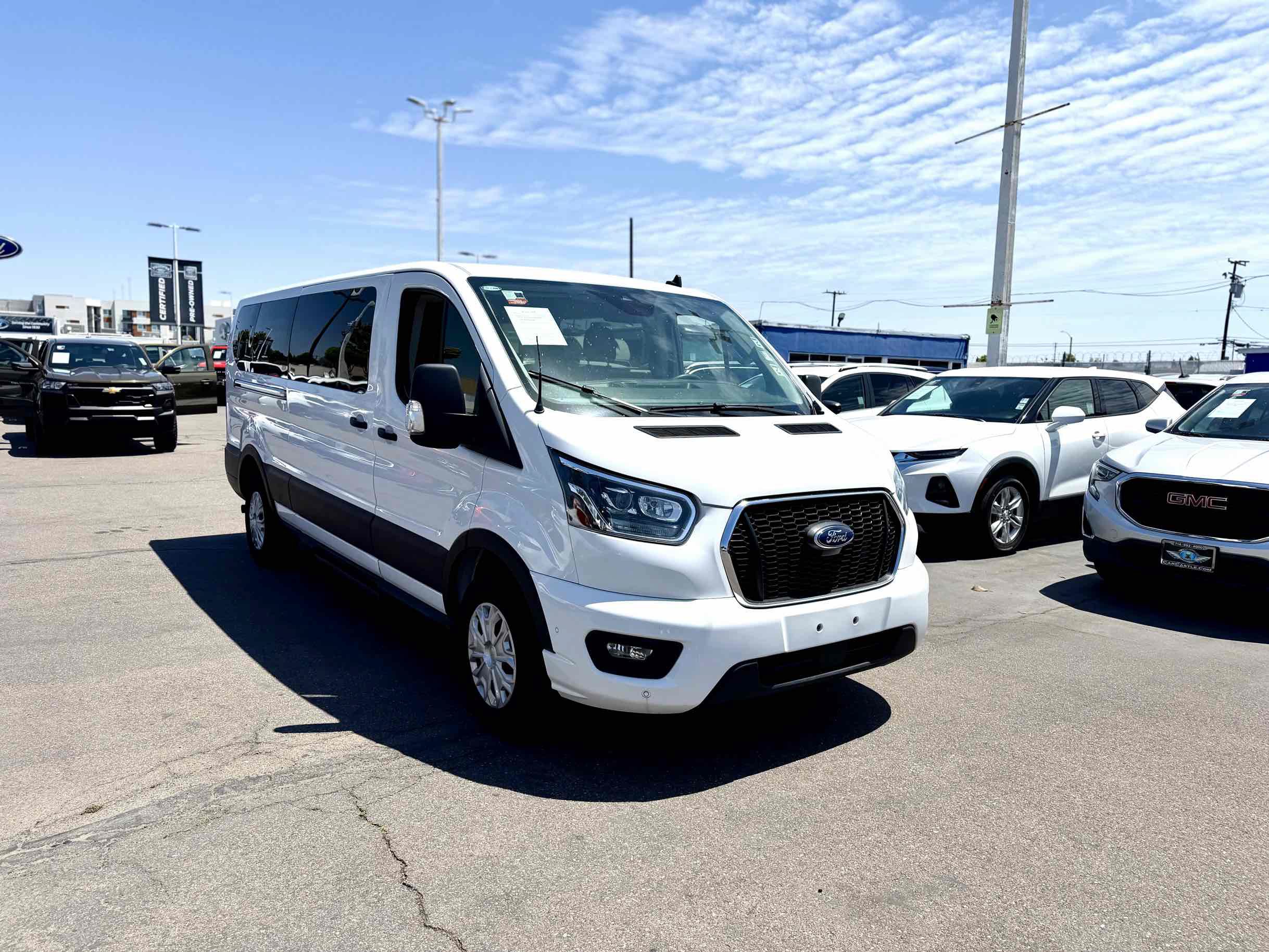 Used 2023 Ford Transit 350 XLT RWD image 3