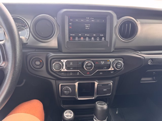 Used 2022 Jeep Wrangler Sport AWD/4WD image 41