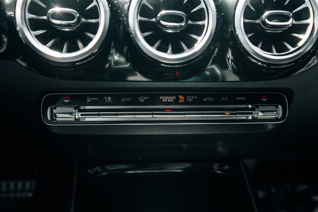 Used 2023 Mercedes-Benz GLA 35 AMG 4MATIC image 34