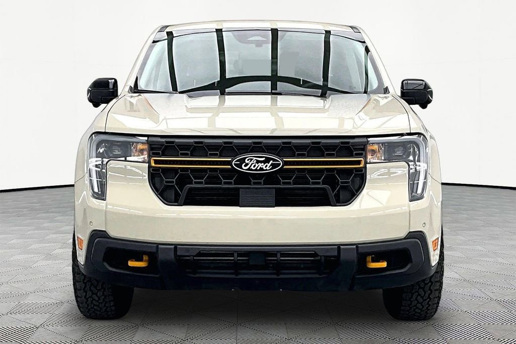 Certified 2025 Ford Maverick Tremor image 3