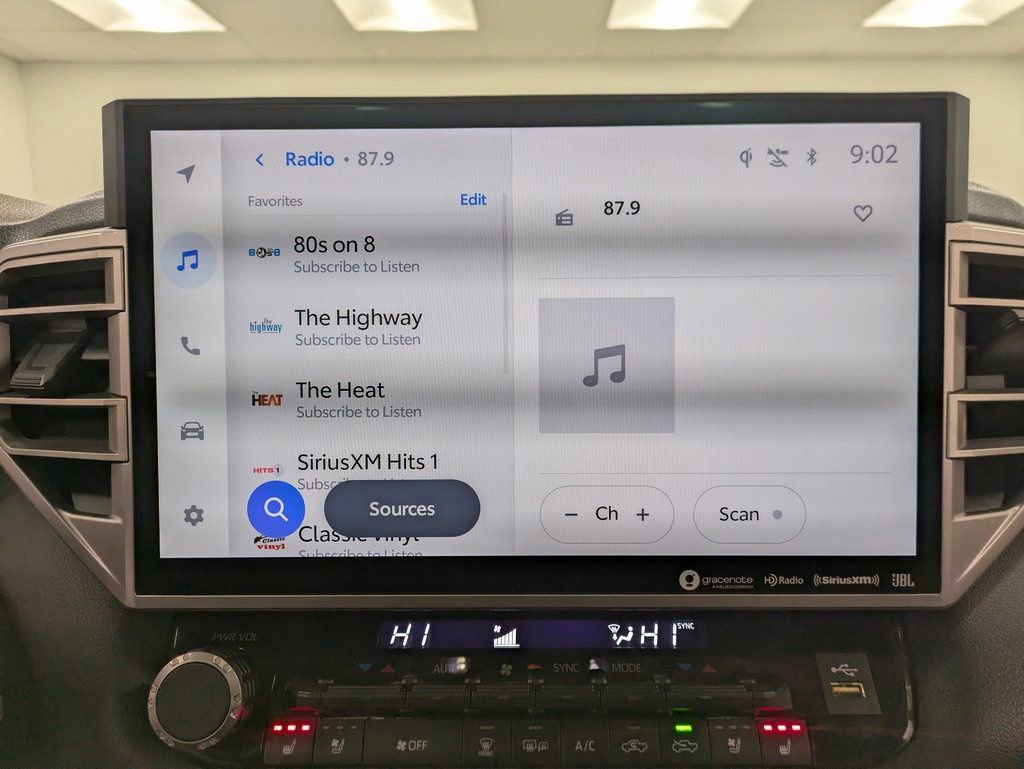 Used 2022 Toyota Tundra Limited image 14