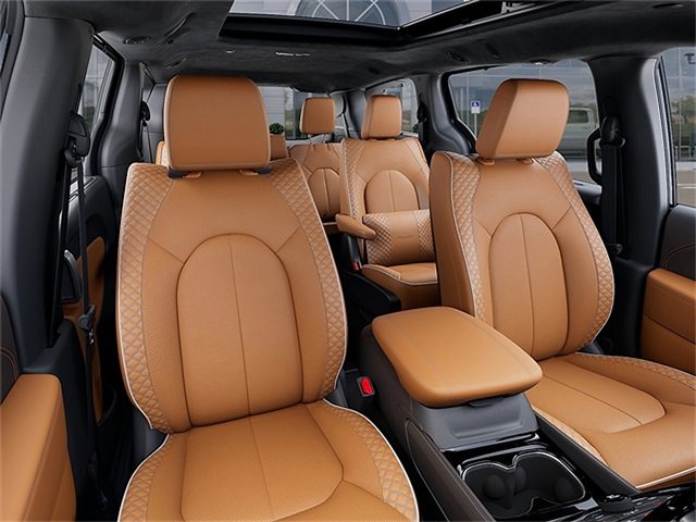 New 2026 Chrysler Pacifica Pinnacle image 16
