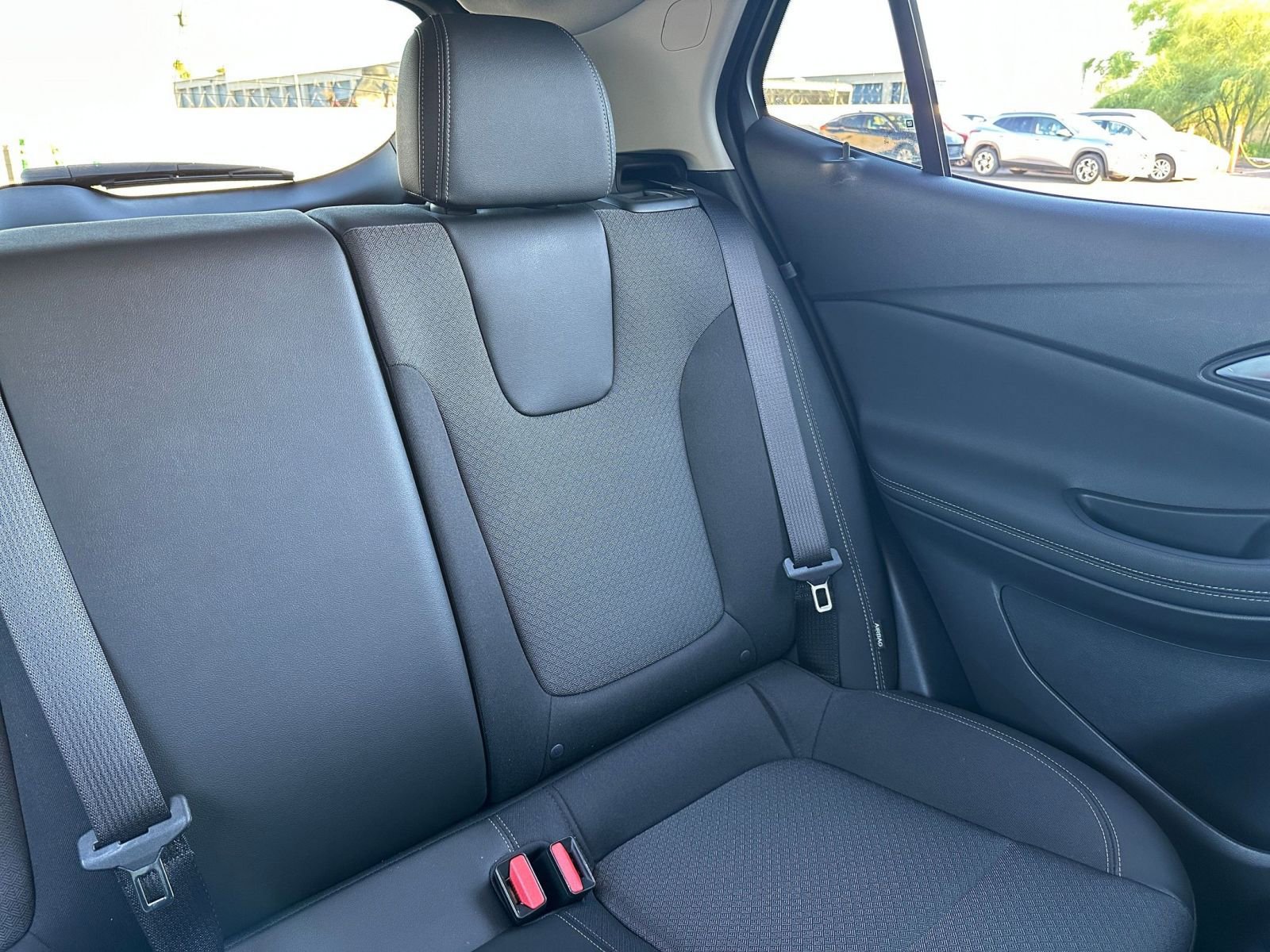 Used 2025 Buick Encore GX Preferred image 35