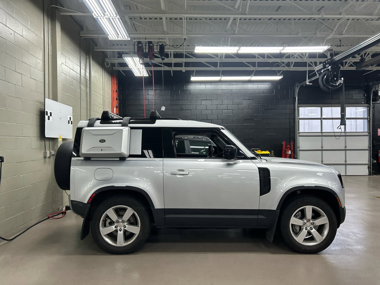 Used 2021 Land Rover Defender 90 First Edition AWD/4WD image 3