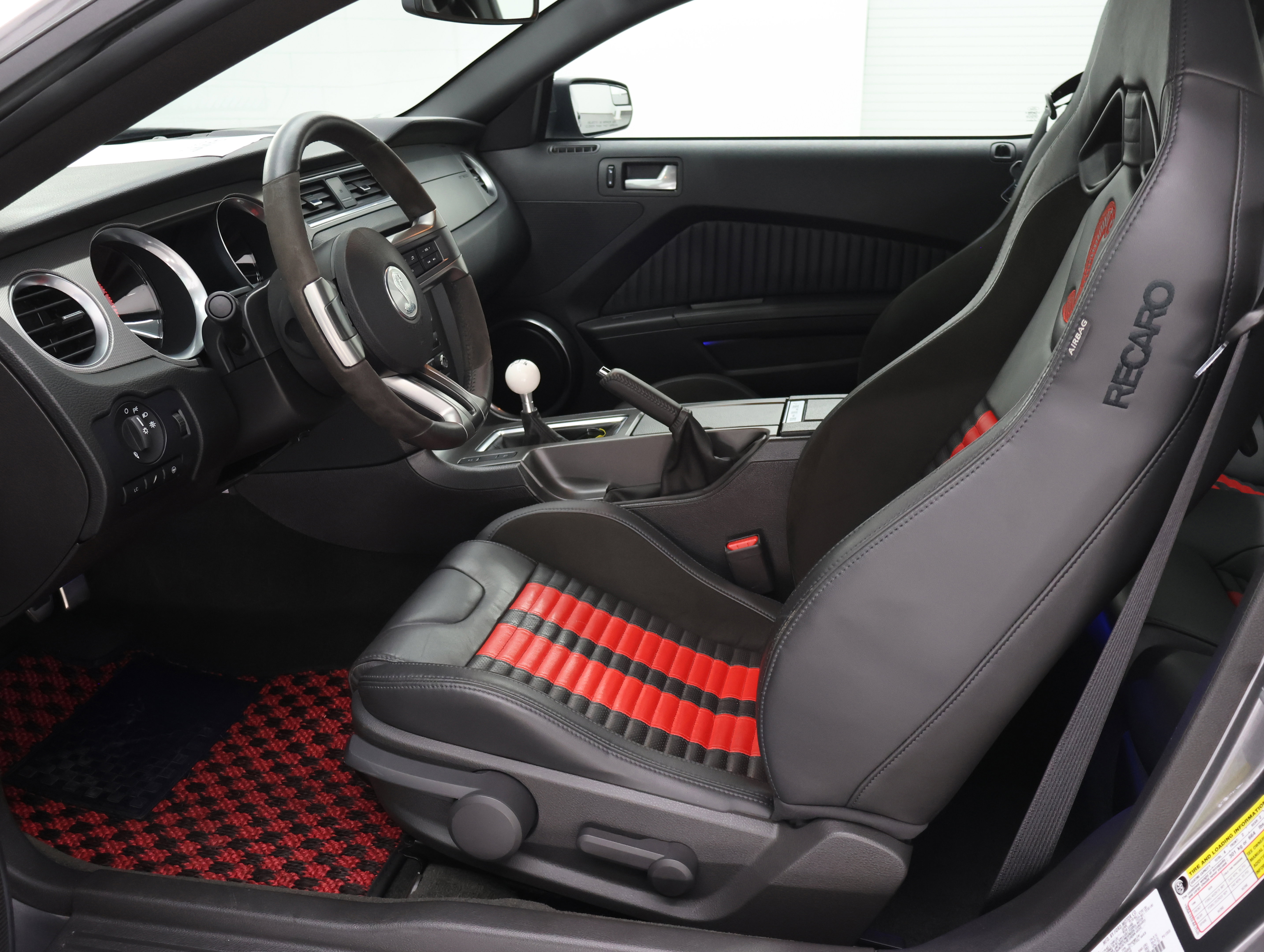 Used 2013 Ford Mustang Shelby GT500 RWD image 8