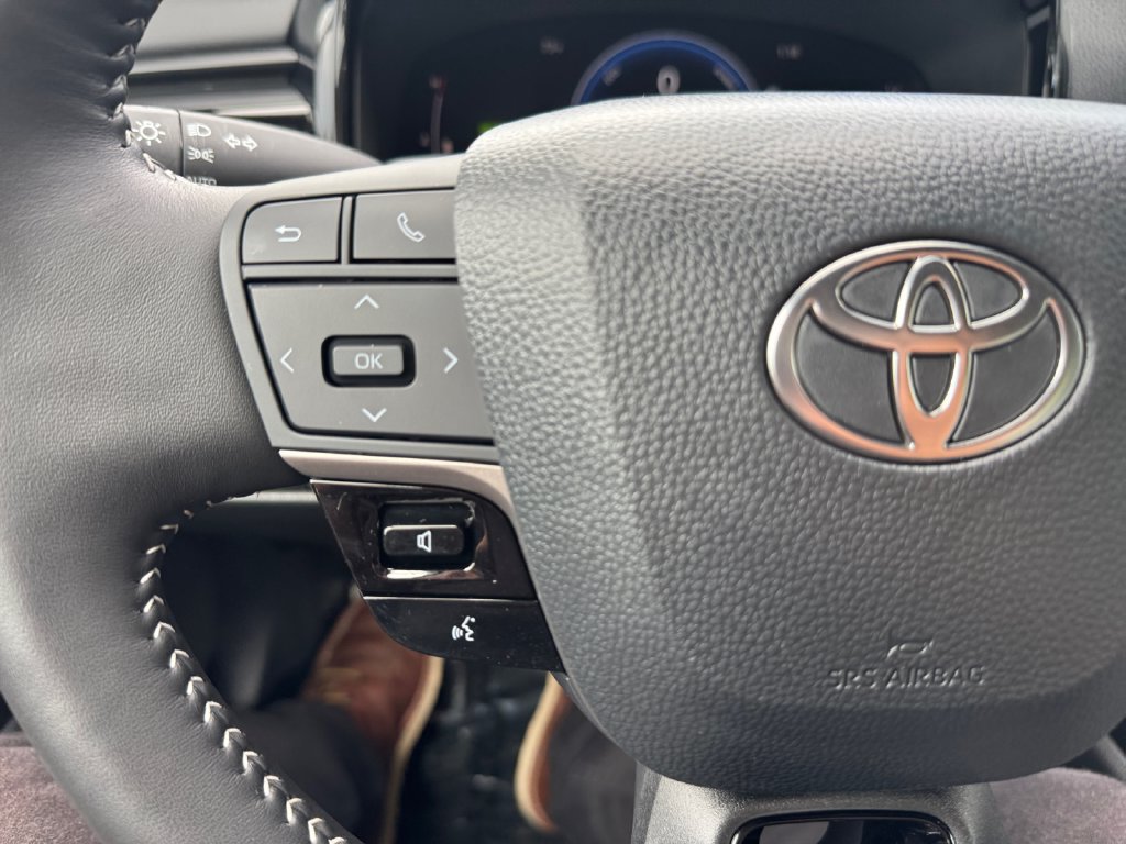 Used 2026 Toyota Camry SE w/ Convenience Package FWD image 29