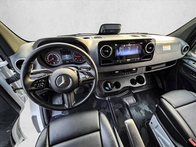 Used 2025 Mercedes-Benz Sprinter 2500 image 19