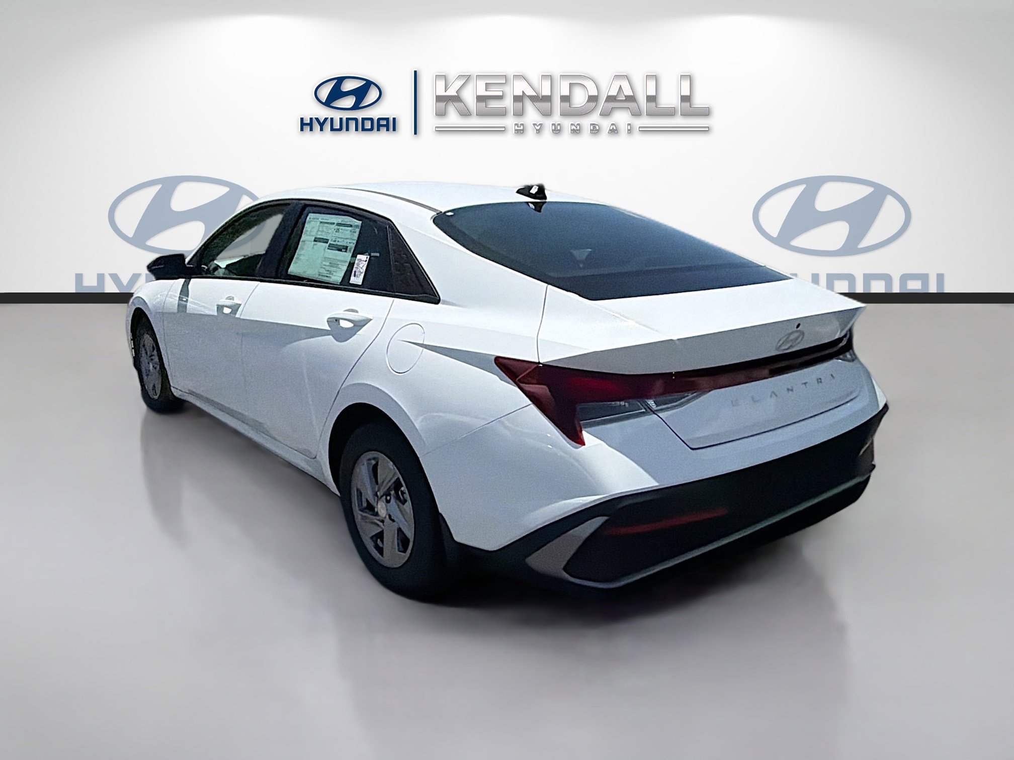 New 2026 Hyundai Elantra SE FWD image 4