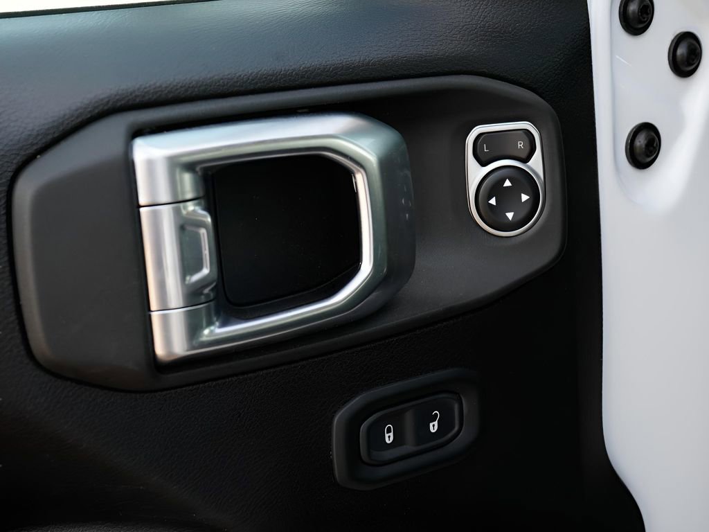 Used 2025 Jeep Wrangler Unlimited Rubicon image 15