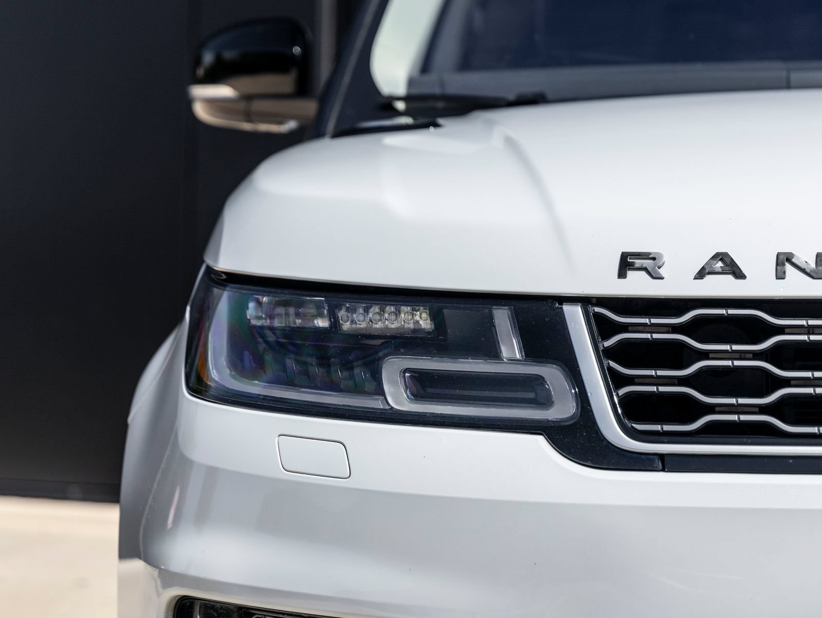 Used 2019 Land Rover Range Rover Sport HSE AWD/4WD image 14