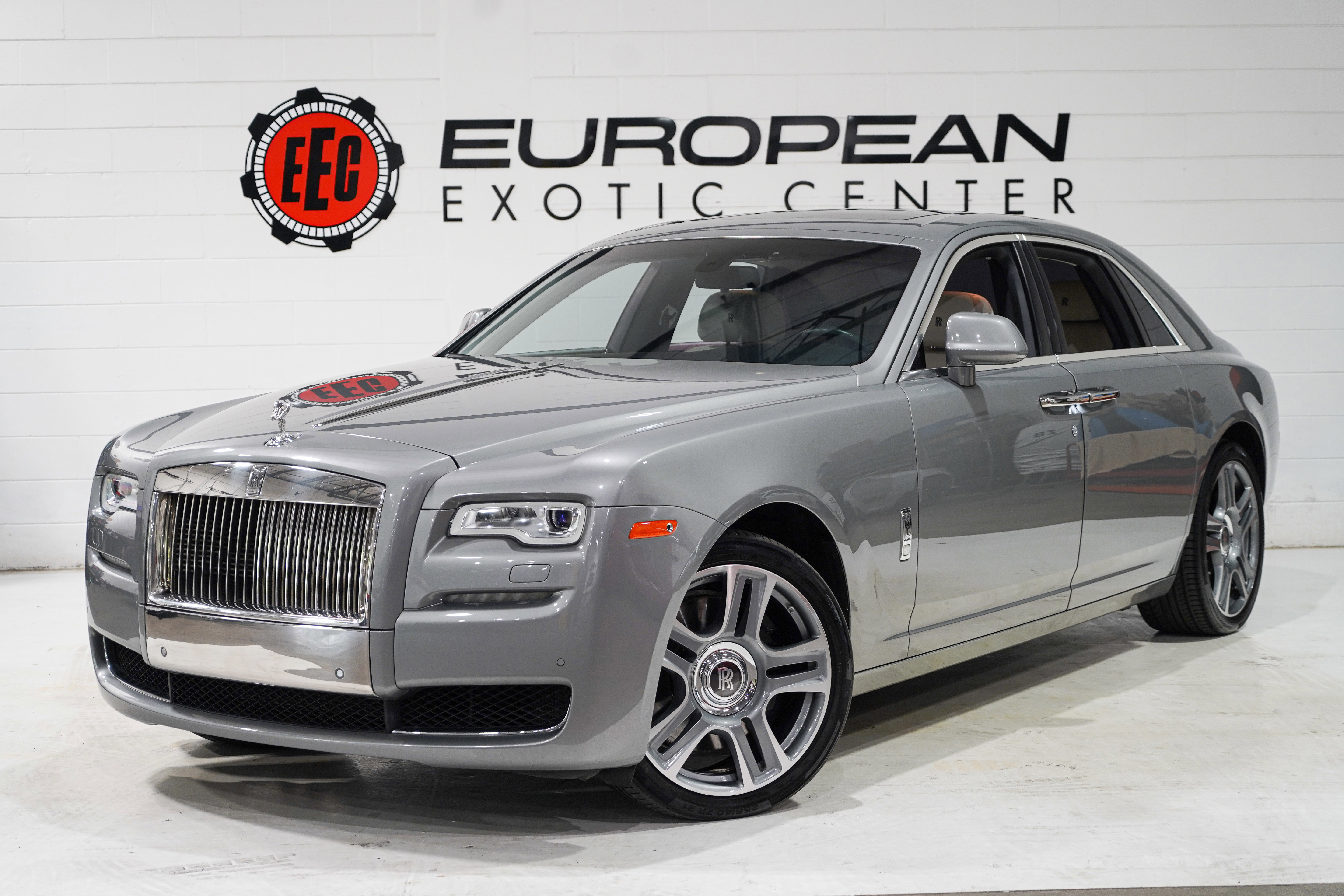 Used 2015 Rolls-Royce Ghost RWD image 4