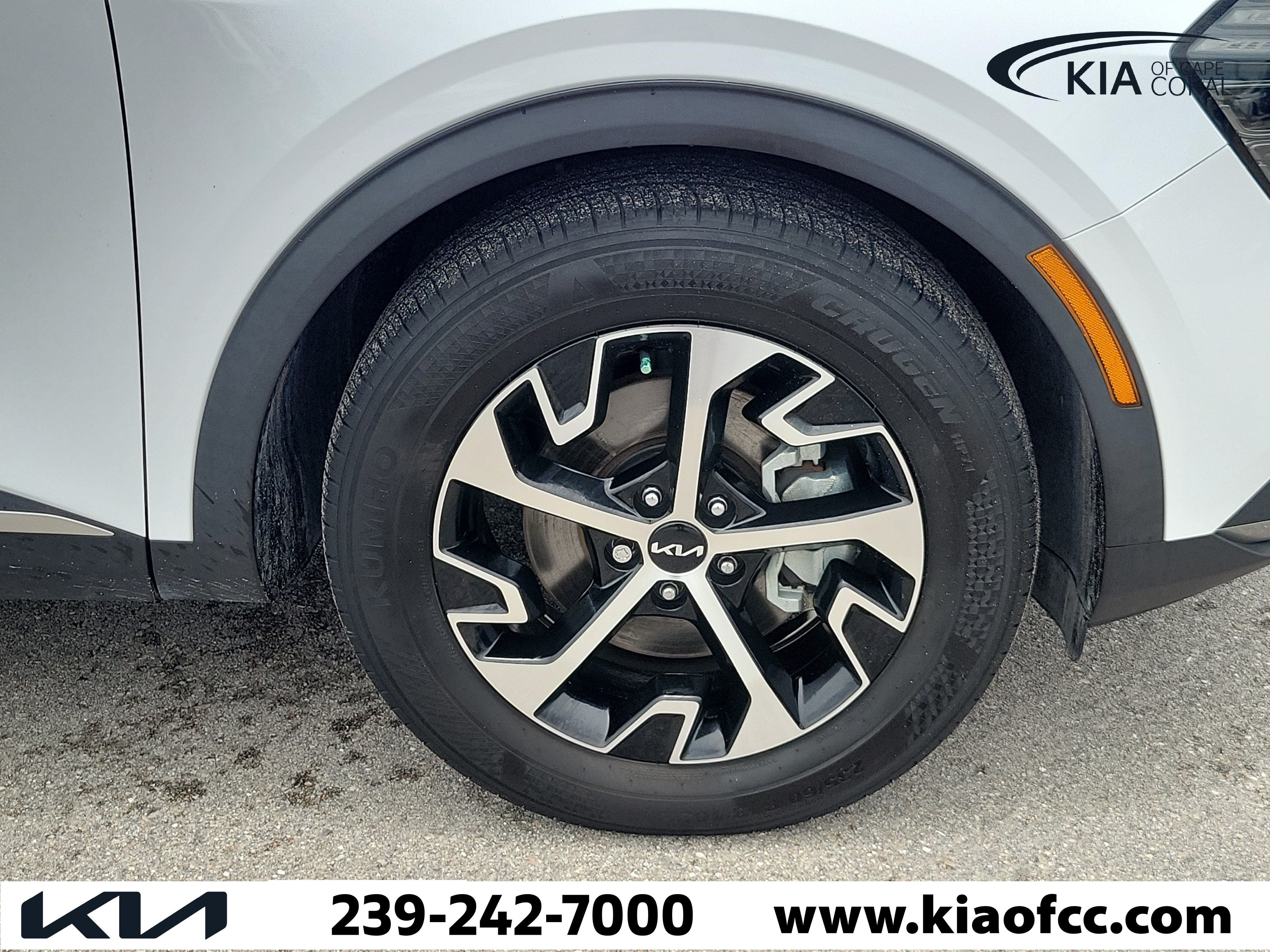 Certified 2024 Kia Sportage EX FWD image 7