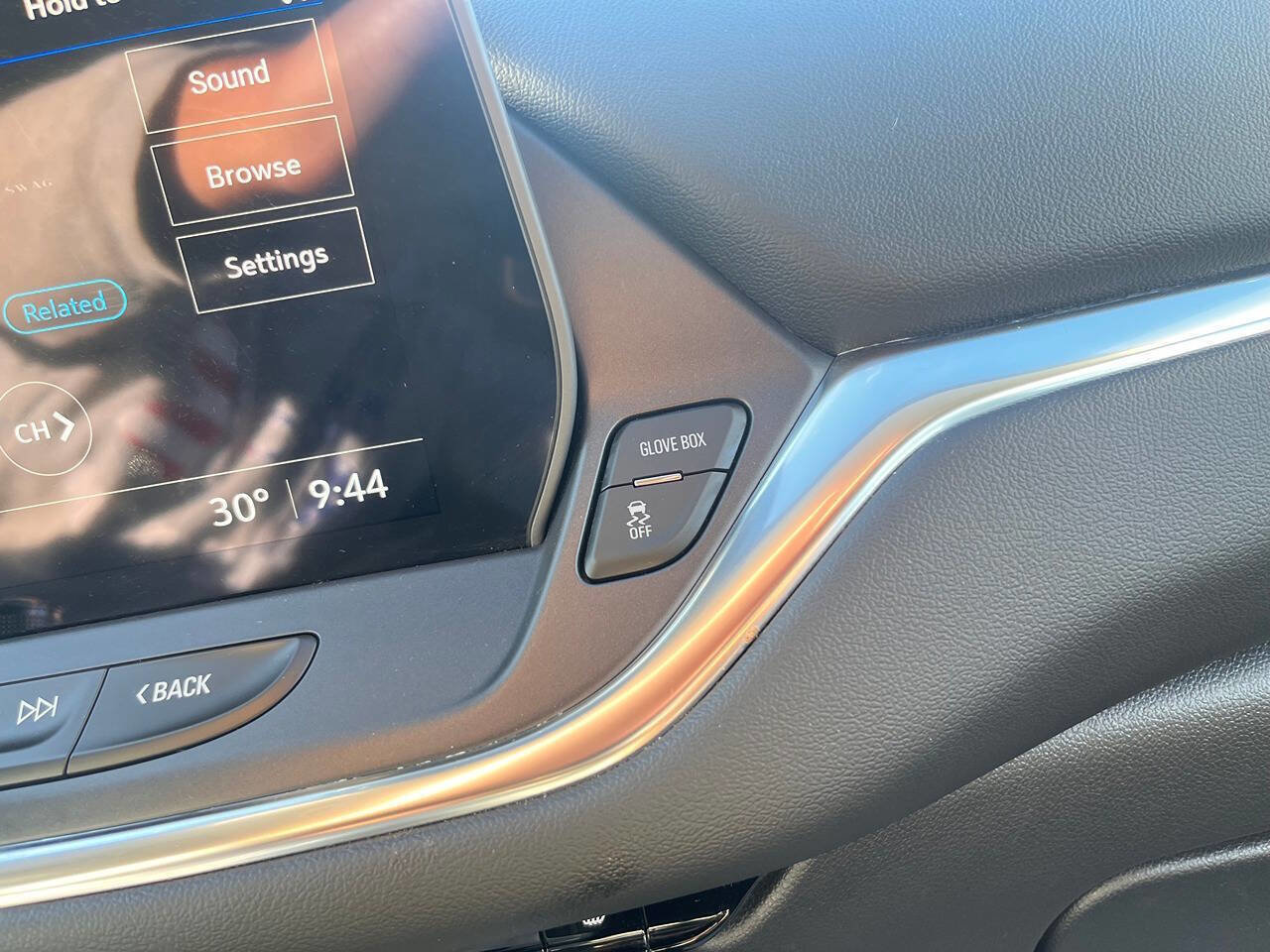 Used 2025 Chevrolet Blazer LT image 27