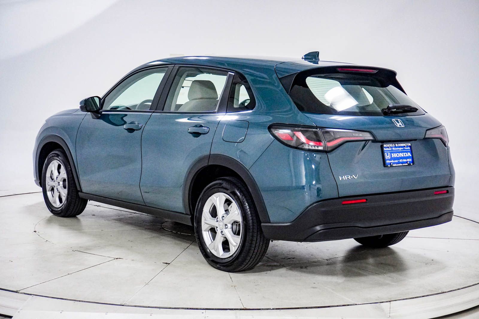 Used 2023 Honda HR-V LX image 6