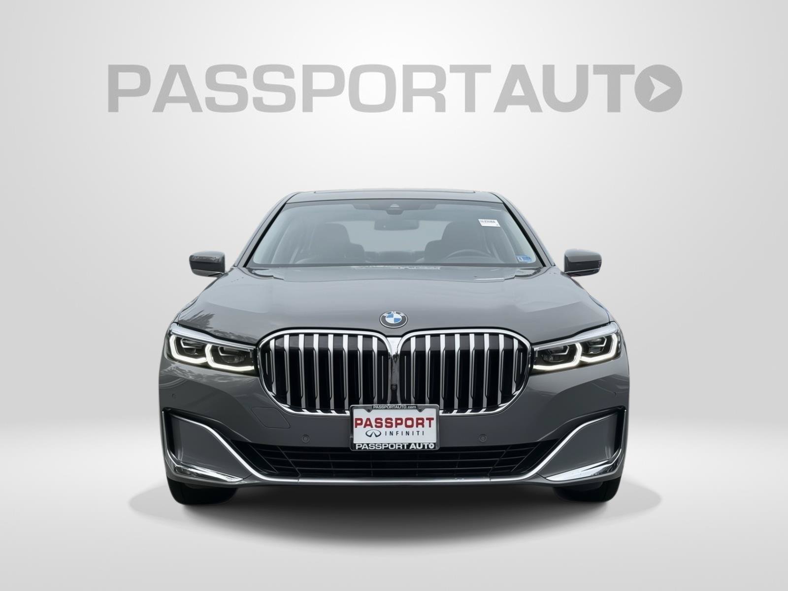 Used 2022 BMW 750i xDrive w/ Luxury Rear Seating Package AWD/4WD image 2