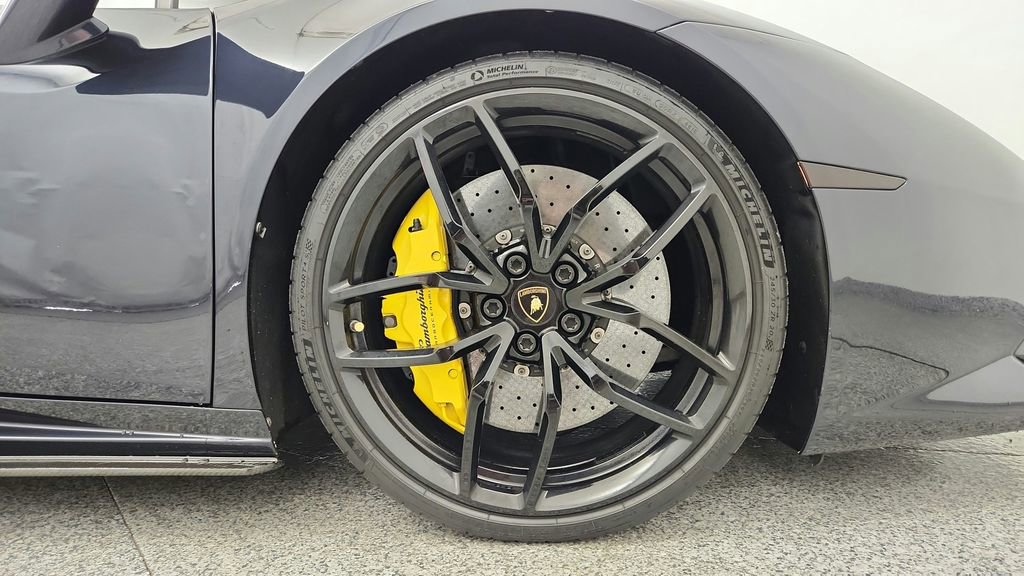 Used 2016 Lamborghini Huracan LP 610-4 image 14
