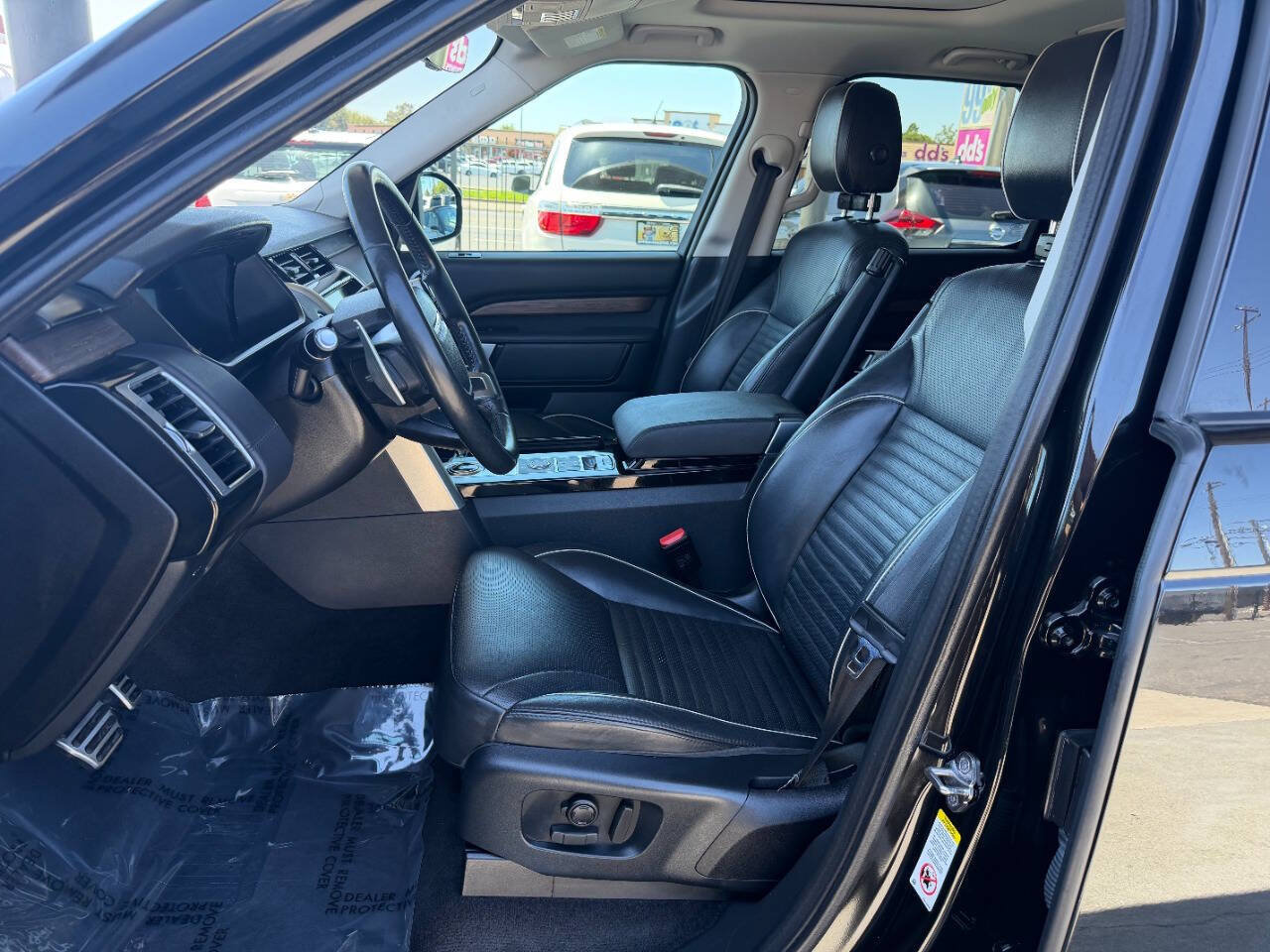 Used 2020 Land Rover Discovery HSE AWD/4WD image 10