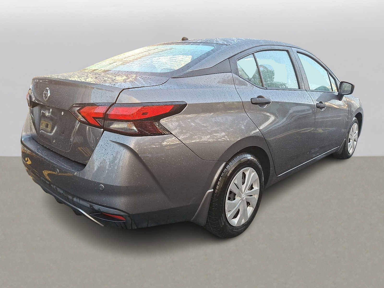 Used 2022 Nissan Versa S image 5