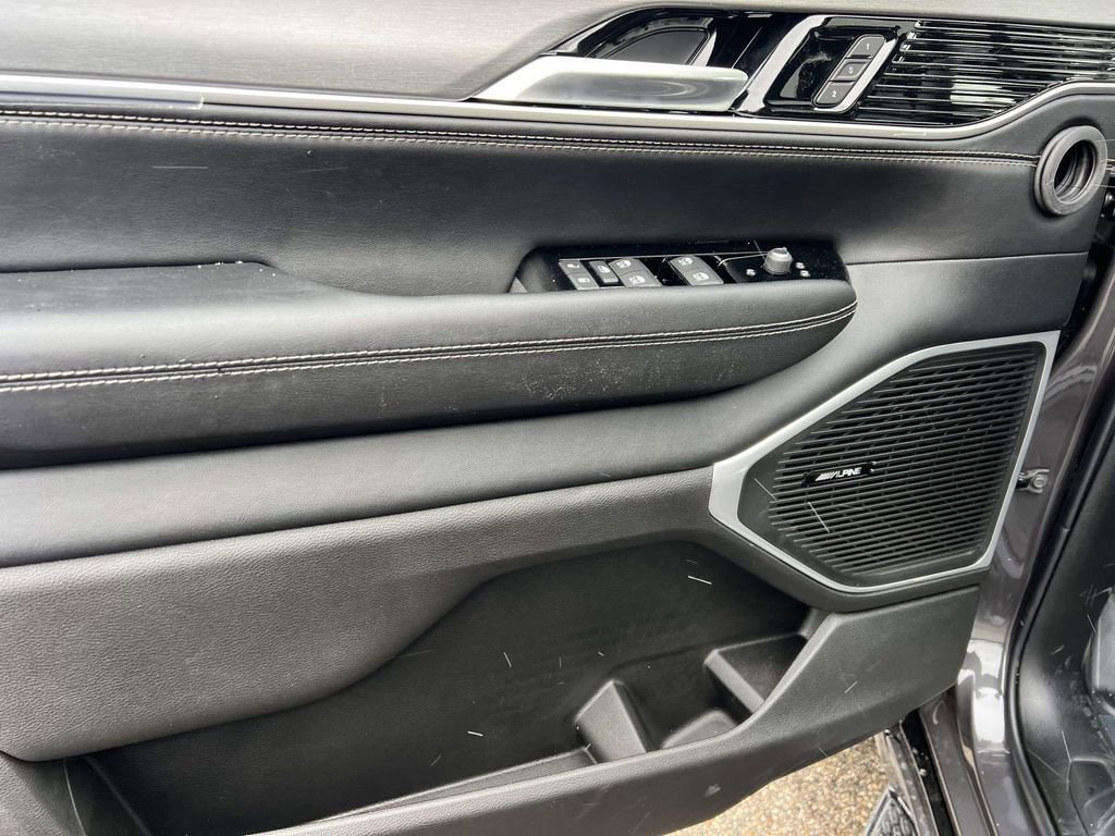 New 2026 Jeep Grand Wagoneer 4WD image 11