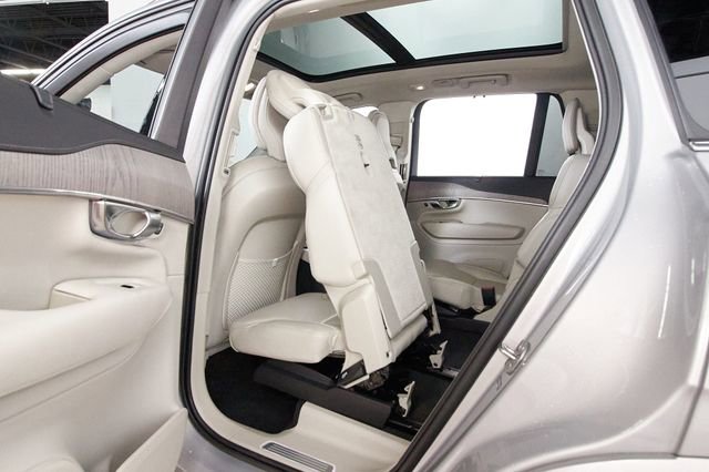 Used 2023 Volvo XC90 T8 Ultimate AWD/4WD image 22