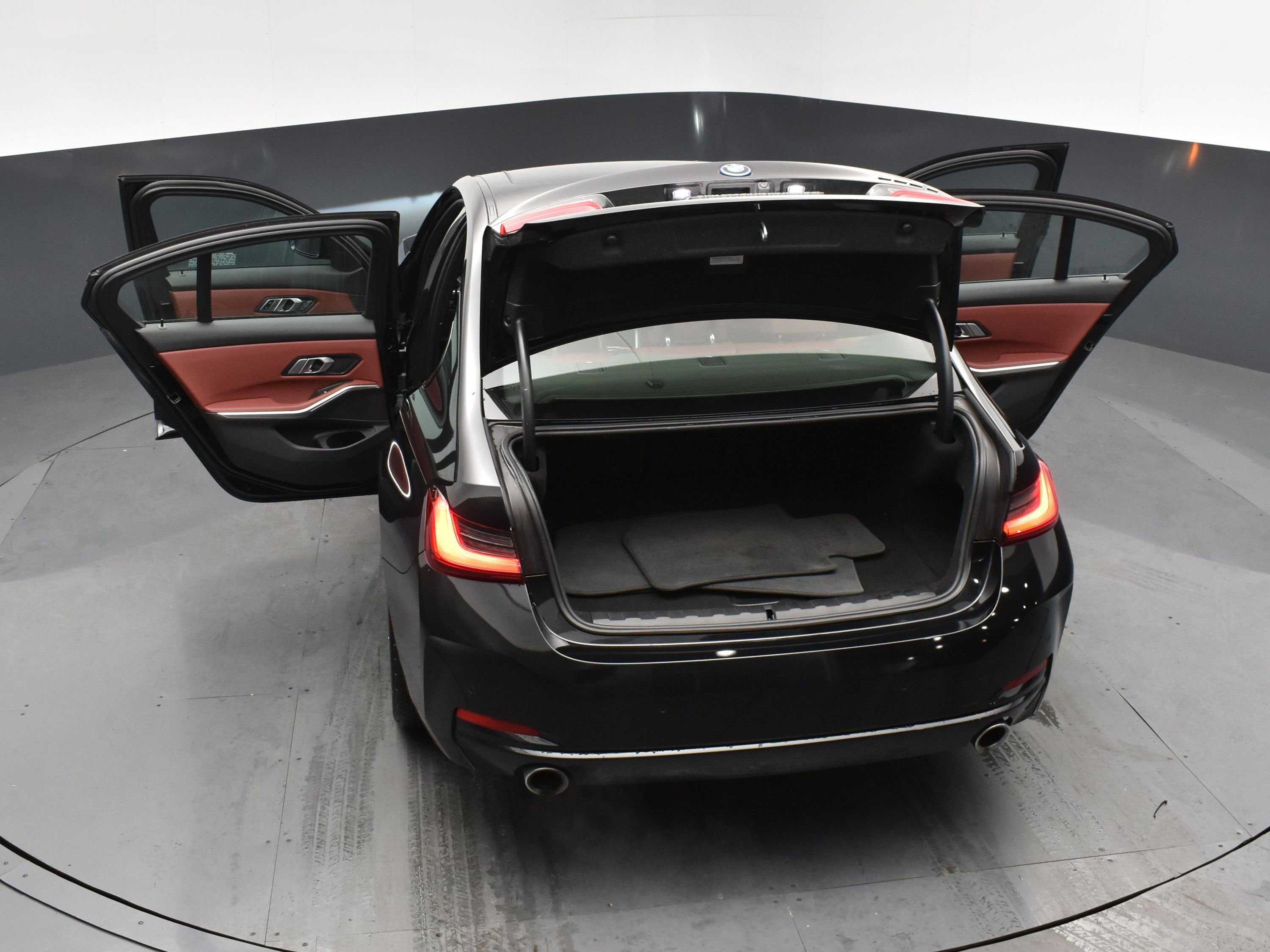 Used 2023 BMW 330e w/ Driving Assistance Package image 25