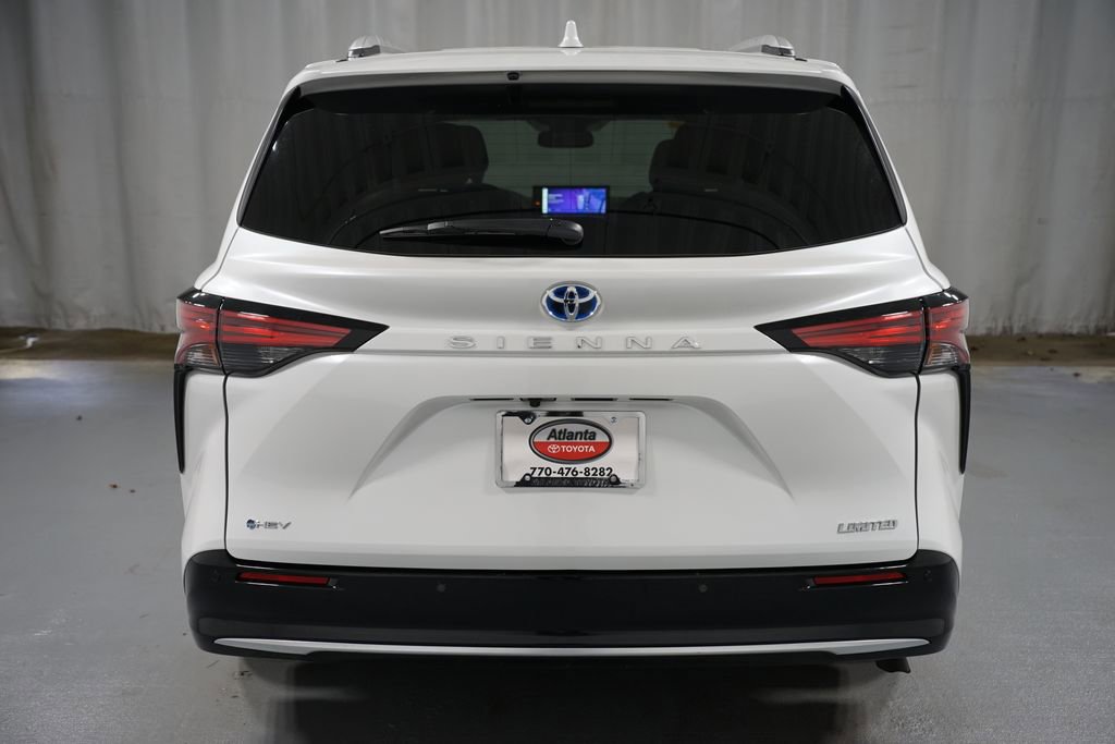 Used 2025 Toyota Sienna Limited image 7