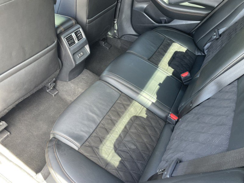 Used 2023 Nissan Maxima SR w/ Sport Mat Group FWD image 12