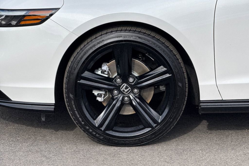 Certified 2025 Honda Accord Sport image 25