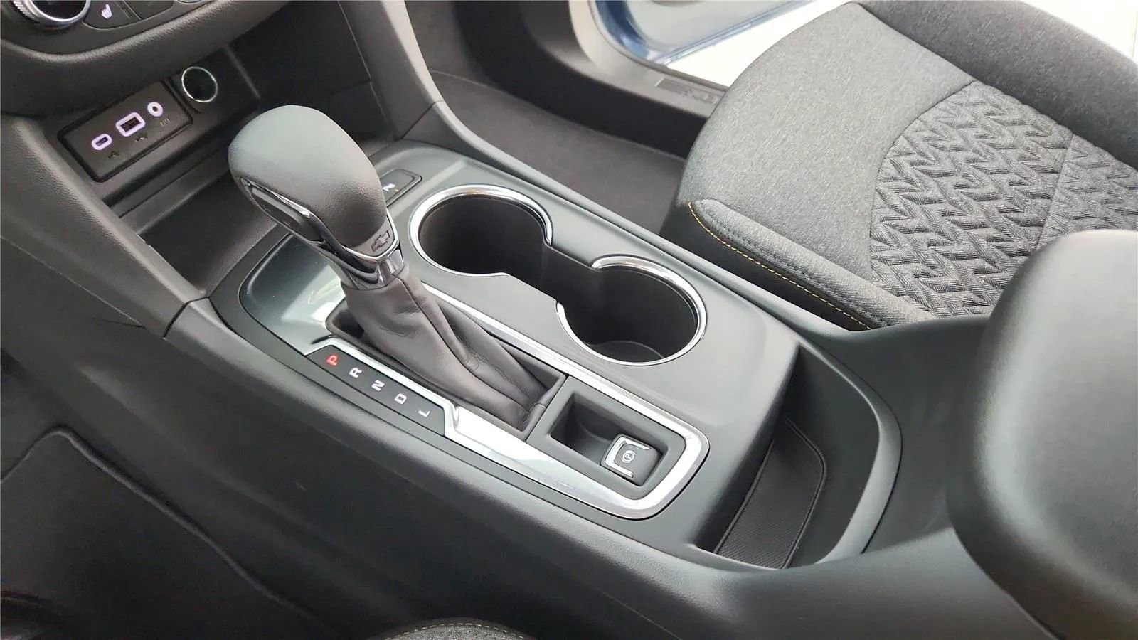 Used 2024 Chevrolet Equinox LT FWD image 42