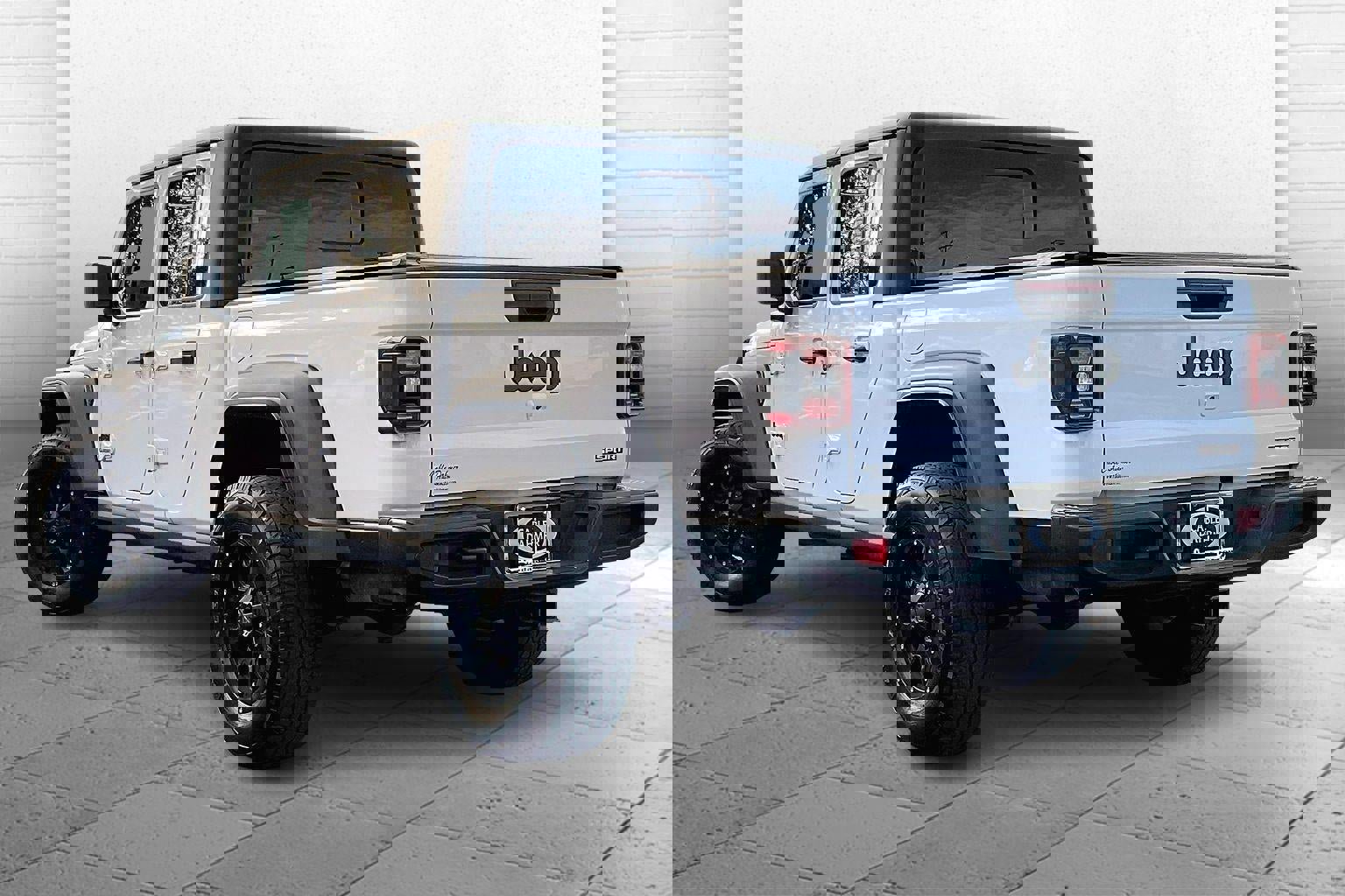 Used 2020 Jeep Gladiator Sport w/ Quick Order Package 24S image 11