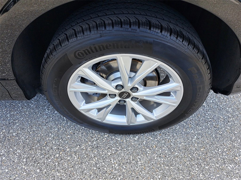 Certified 2025 Audi Q3 2.0T Premium w/ Convenience Package image 30