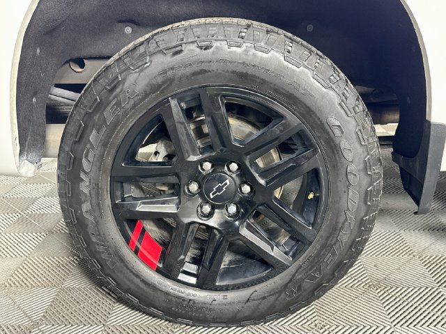 Used 2021 Chevrolet Silverado 1500 RST w/ Redline Edition AWD/4WD image 29