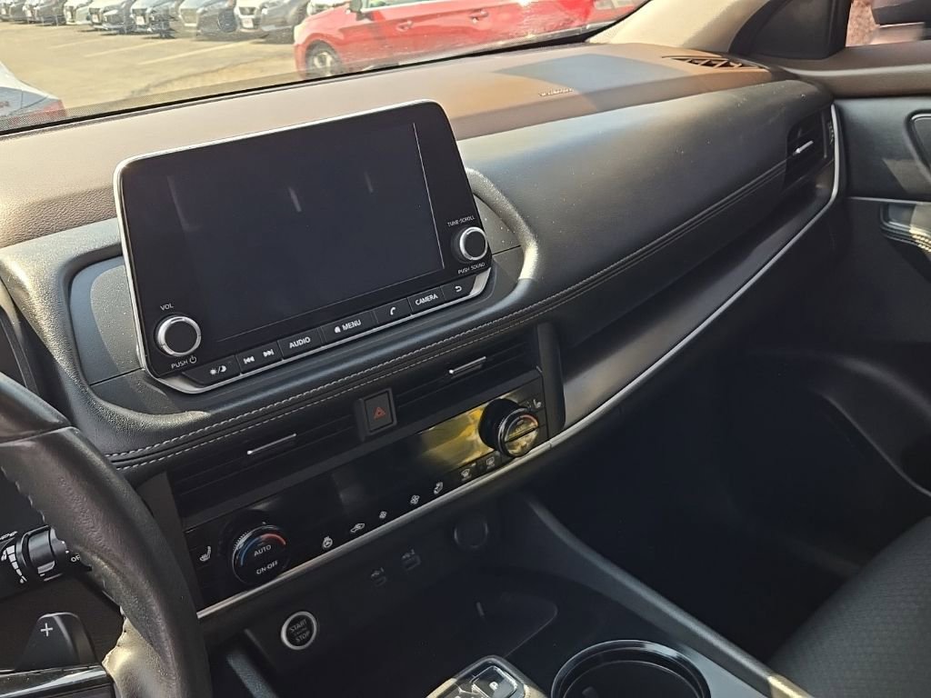 Used 2023 Nissan Rogue SV w/ SV Premium B Package image 24