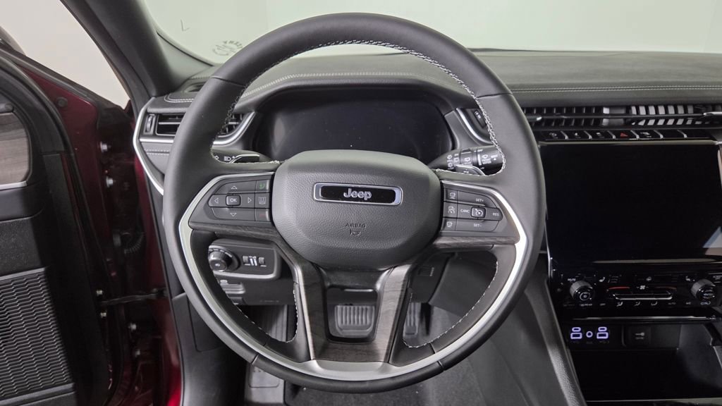 New 2025 Jeep Grand Cherokee Limited w/ Trailer Tow Package image 16