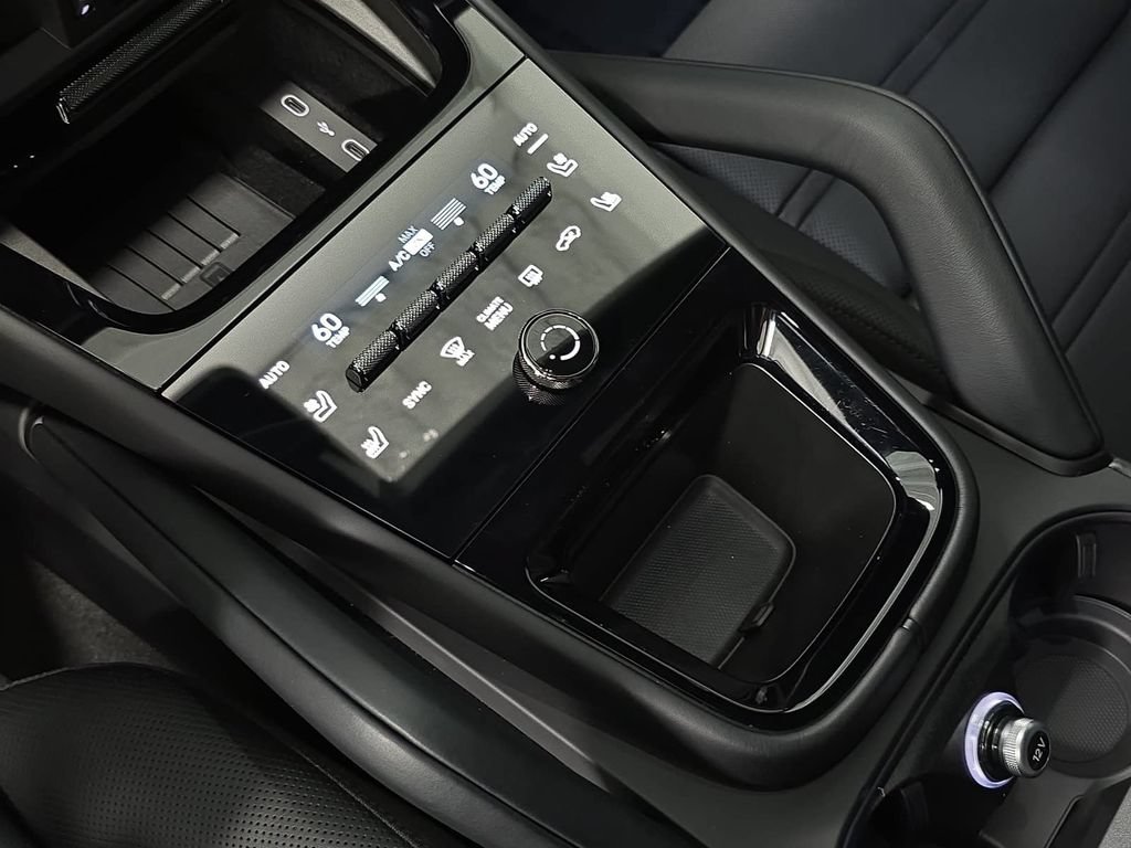 Certified 2026 Porsche Cayenne Turbo GT AWD/4WD image 20