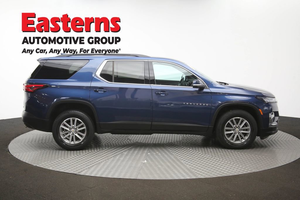 Used 2023 Chevrolet Traverse LT AWD/4WD image 45