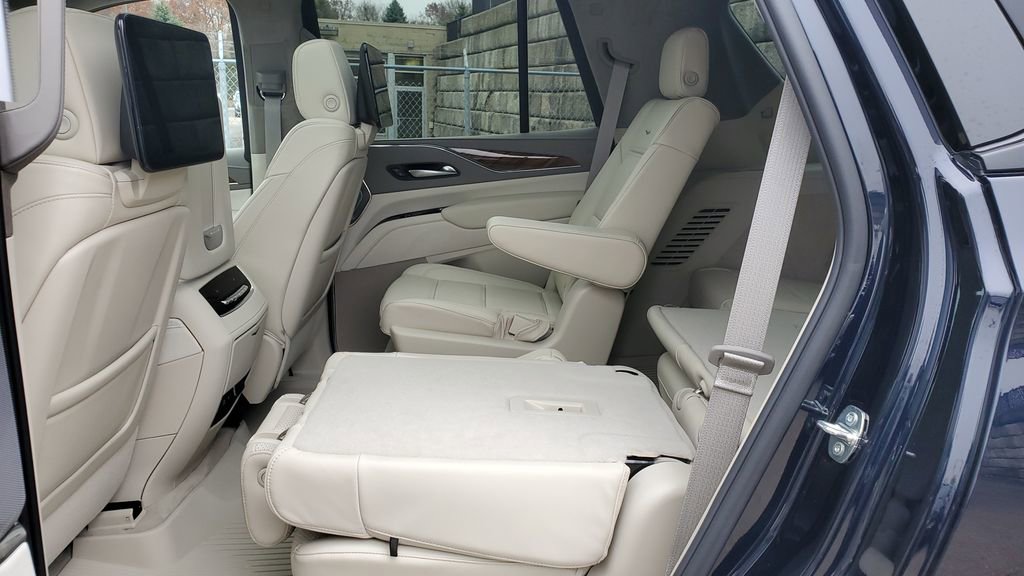 Certified 2024 Cadillac Escalade Sport Platinum image 45